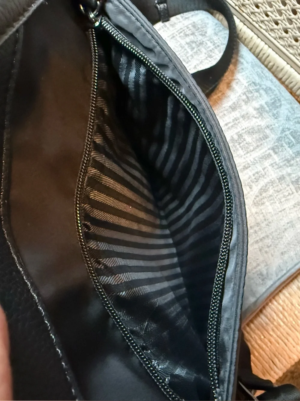 N/A black backpack